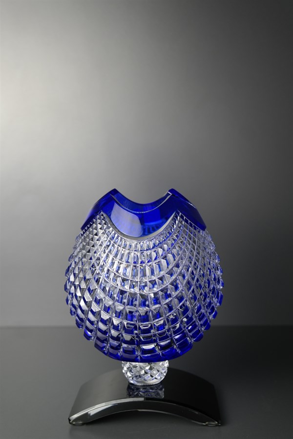 Bohemiae Cyrstal - Mavi Kristal El Yapımı Dekoratif Vazo Küçük Dekoratif Ev Aksesuarları