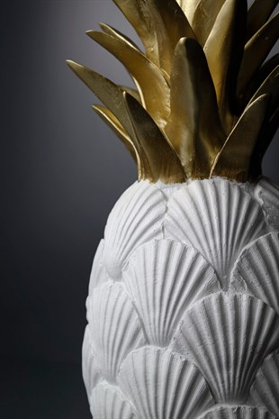 Beyaz Deniz Kabuğu Desenli  Gold Detaylı Polyresin Dekoratif Ananas Biblosu