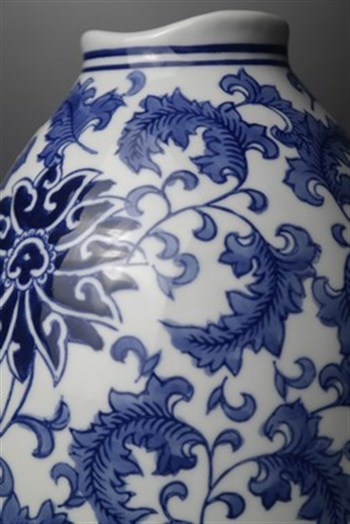 Blue Blanc Çiçek Desenli Seramik Vazo 30 Cm Dekoratif Vazo