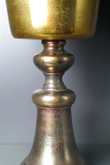 Gold Renk Döküm Demir Ayaklı Metal Dekoratif Vazo 52 Cm Dekoratif Vazo