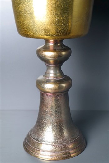 Gold Renk Döküm Demir Ayaklı Metal Dekoratif Vazo 52 Cm Dekoratif Vazo