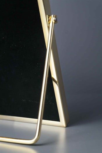 Gold Renk Fırçalanmış Metal Gövde Metal Ayaklı Resim Çerçevesi Küçük 16*21cm Dekoratif Çerçeve