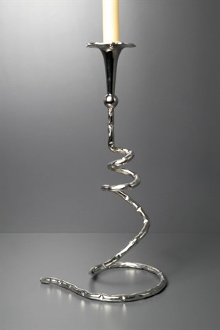 Gümüş Metal Helezonik Tasarımlı Çiçek  Detaylı Tekli Şamdan Dekoratif Ev Aksesuarları
