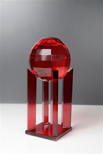Kırmızı Kristal Cam Kaide Üzeri Küre Dekoratif Obje 23 Cm Obje & Biblo