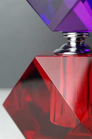 Kırmızı Mor Şeffaf Cam Esans İçin Dekoratif Parfüm Şişesi 17 Cm Dekoratif Ev Aksesuarları