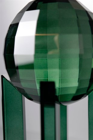 Kristal Lazer Kesim Yeşil Geometrik Desenli Cam Kaideli Cam Küre Dekoratif Obje