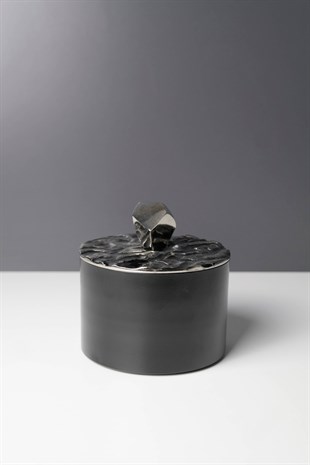 Metal Gümüş Detay Kapaklı Siyah Dekoratif Kutu 12 Cm