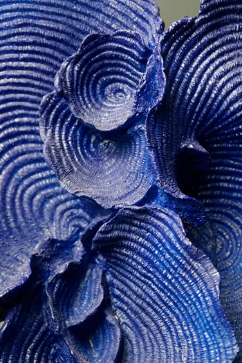 Şeffaf Cam Kaideli Mavi Mercan Polyresin Dekoratif Obje 32 Cm Dekoratif Biblo