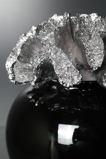 Siyah Seramik Gümüş Mercan Kapaklı Yuvarlak Tombul Dekoratif Küp 28 Cm Dekoratif Küp